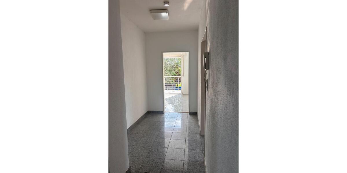 Etagenwohnung Lage - 3 Zimmer, 65 m&sup2;, 575&euro; | Angebot:26678027