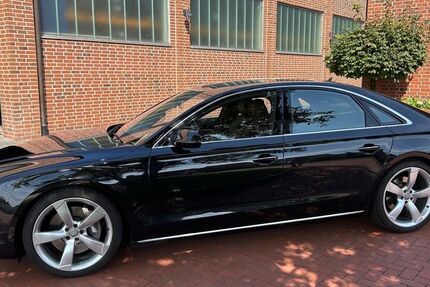 Audi A8 150.000 km 27.888 € Schloß-Holte 33758