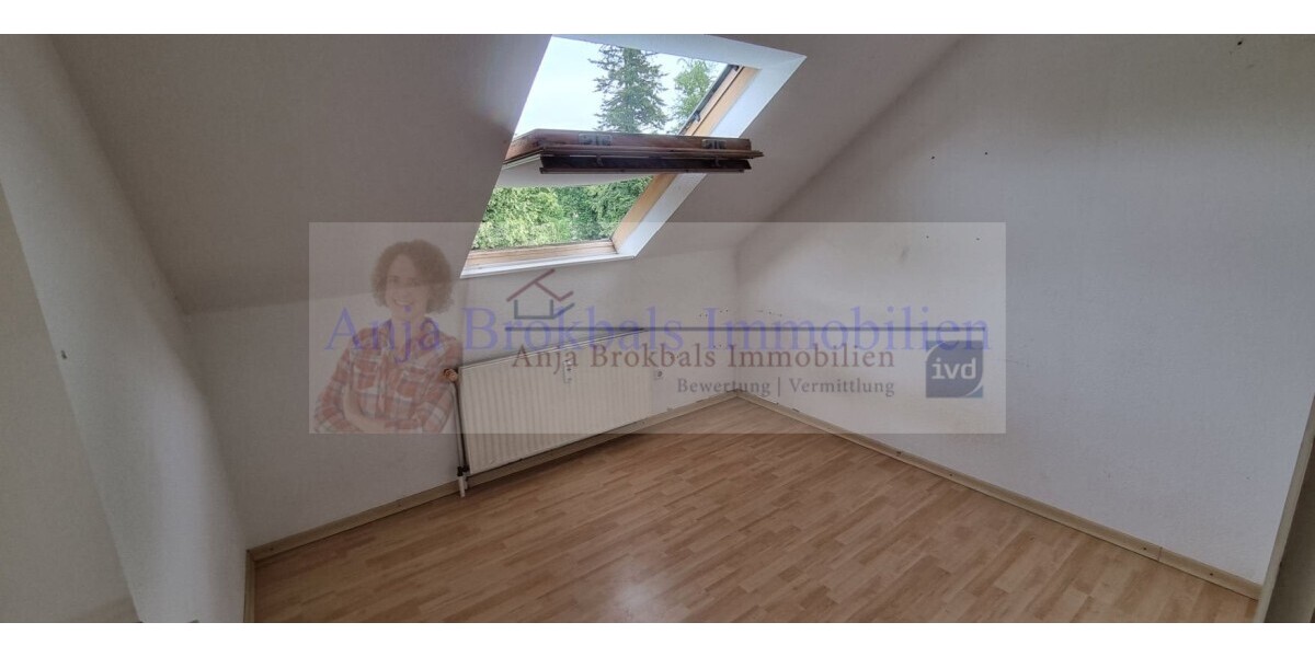 Eigentum statt Miete mit Entwicklungspotential - ideal für tatkräftige junge Handwerker: 3-4 ZKBWc mit Garage in Isselhorst - provisionsfrei für Käufer - 4- Gütersloh Isselhorst | Angebot:27121297