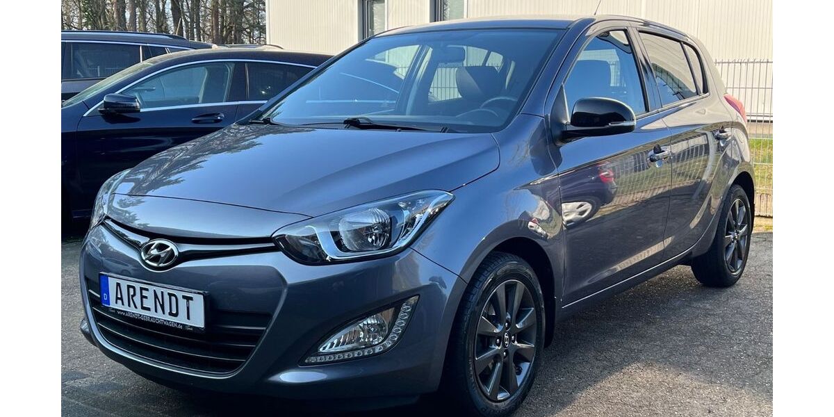 Hyundai i20 94.040 km 7.490 &euro; Steinhagen 33803