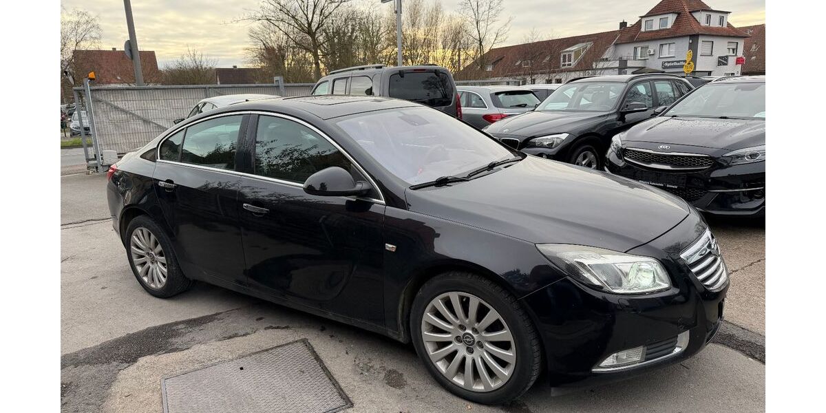 Opel Insignia 220.000 km 3.499 &euro; Detmold 32758