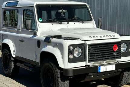 Land Rover Defender 64.981 km 55.900 € Bielefeld 33609