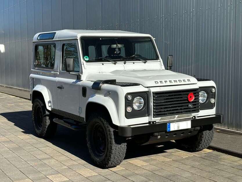 Land Rover Defender 64.981 km 55.900 € Bielefeld 33609