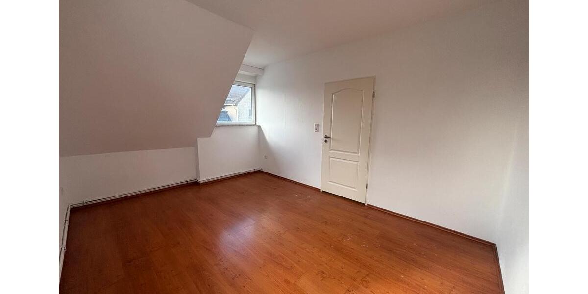 Etagenwohnung Lage - 3 Zimmer, 65 m&sup2;, 575&euro; | Angebot:26411509