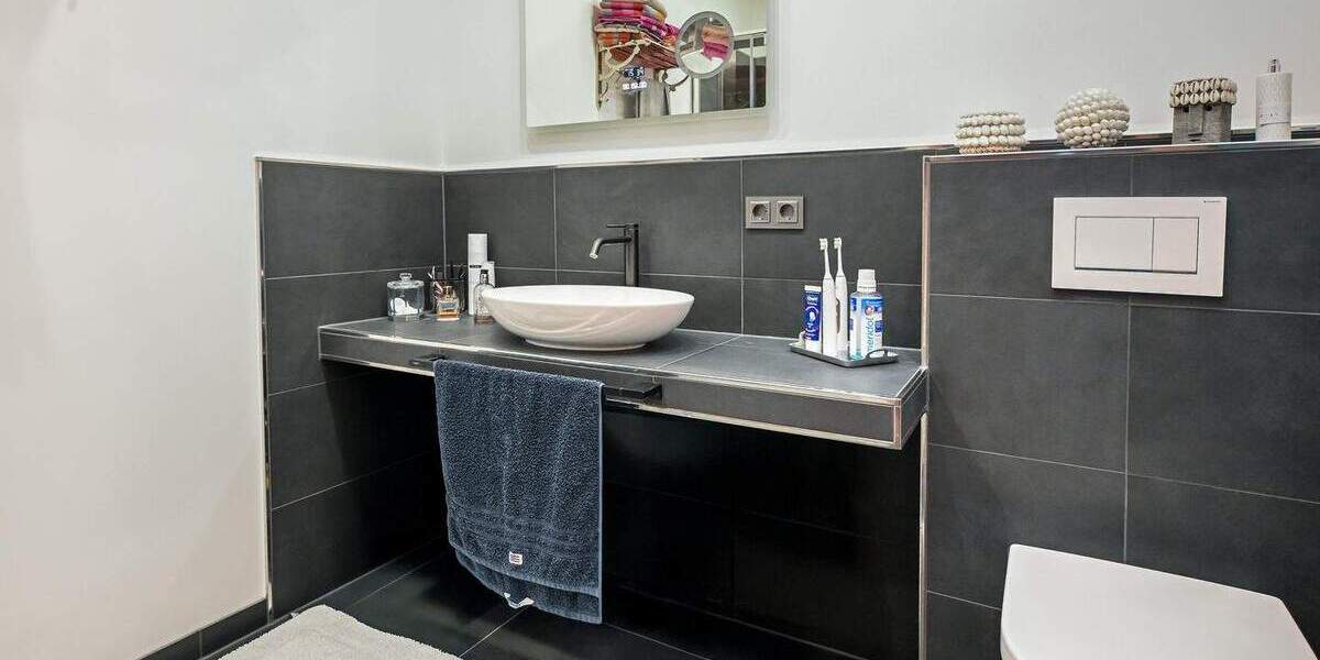 Zeitlos wohnen, zukunftssicher investieren - sehr gepflegte 4-Zimmer-Wohnung mit modernem Komfort 4 zimmer