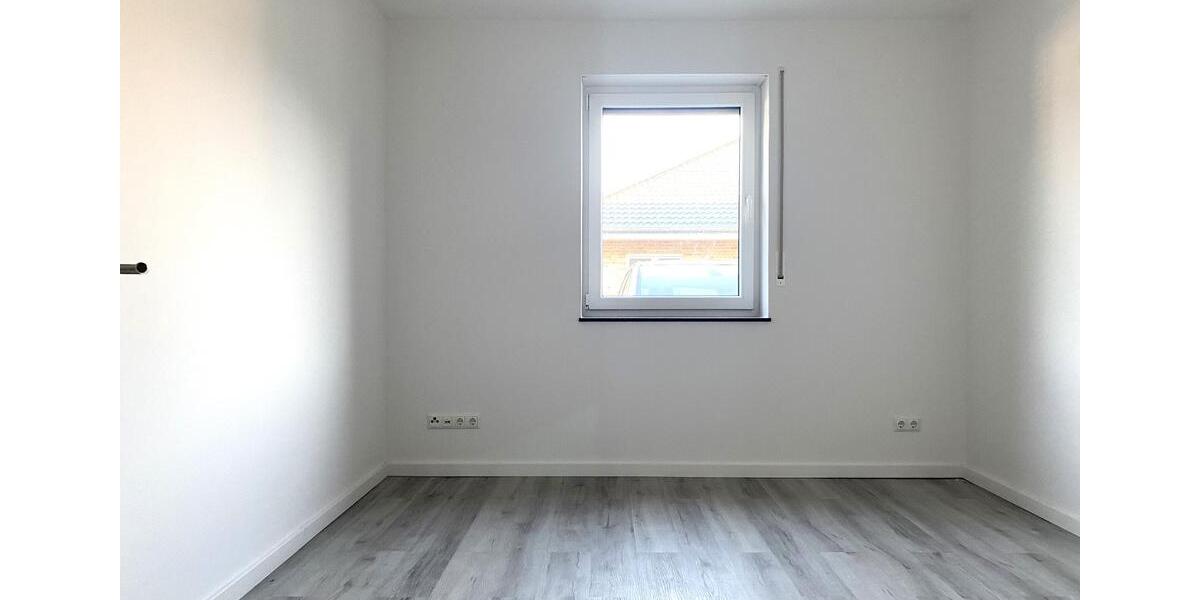 Erdgeschoßwohnung Hüllhorst - 4 Zimmer, 105 m&sup2;, 950&euro; | Angebot:25753640