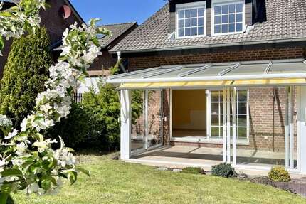Haus Detmold Hakedahl - 4 Zimmer, 116 m&sup2;, 309.000&euro; | Angebot:27127822