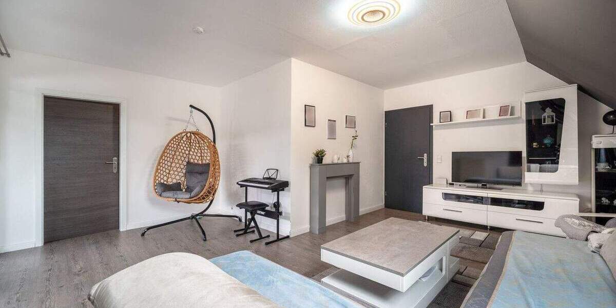 TOP Eigentumswohnung im 4-Familienhaus | ca. 105 m² | 4 Zimmer|+ Dachboden ausbaubar | Loggia|Garage 4 zimmer