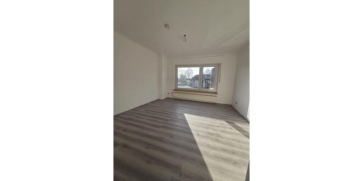 Erdgeschoßwohnung Löhne - 4 Zimmer, 111 m&sup2;, 1.300&euro; | Angebot:25790471