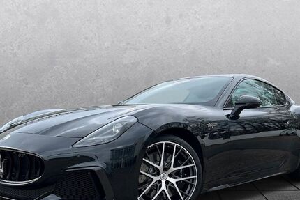 Maserati Granturismo 9.990 km 157.590 € Bielefeld 33605