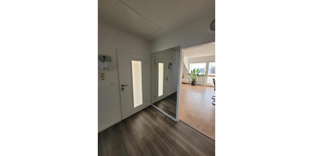 Dachgeschoßwohnung Bad Salzuflen - 2.5 Zimmer, 58 m&sup2;, 695&euro; | Angebot:25795074