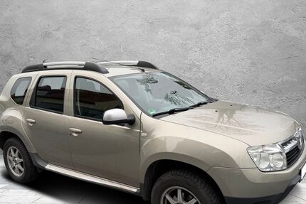 Dacia Duster 122.000 km 5.999 &euro; Detmold 32758