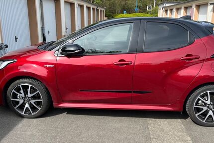 Toyota Yaris 38.000 km 18.800 &euro; Bielefeld 33689