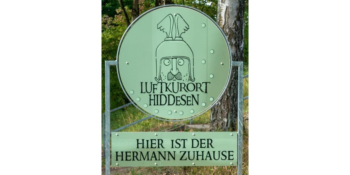 Hochparterre Detmold Hiddesen - 2 Zimmer, 65 m&sup2;, 1.400&euro; | Angebot:26536628