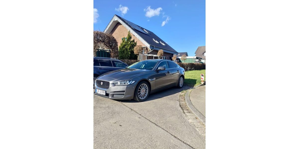 Jaguar XE 235.000 km 4.999 &euro; Vlotho 32602