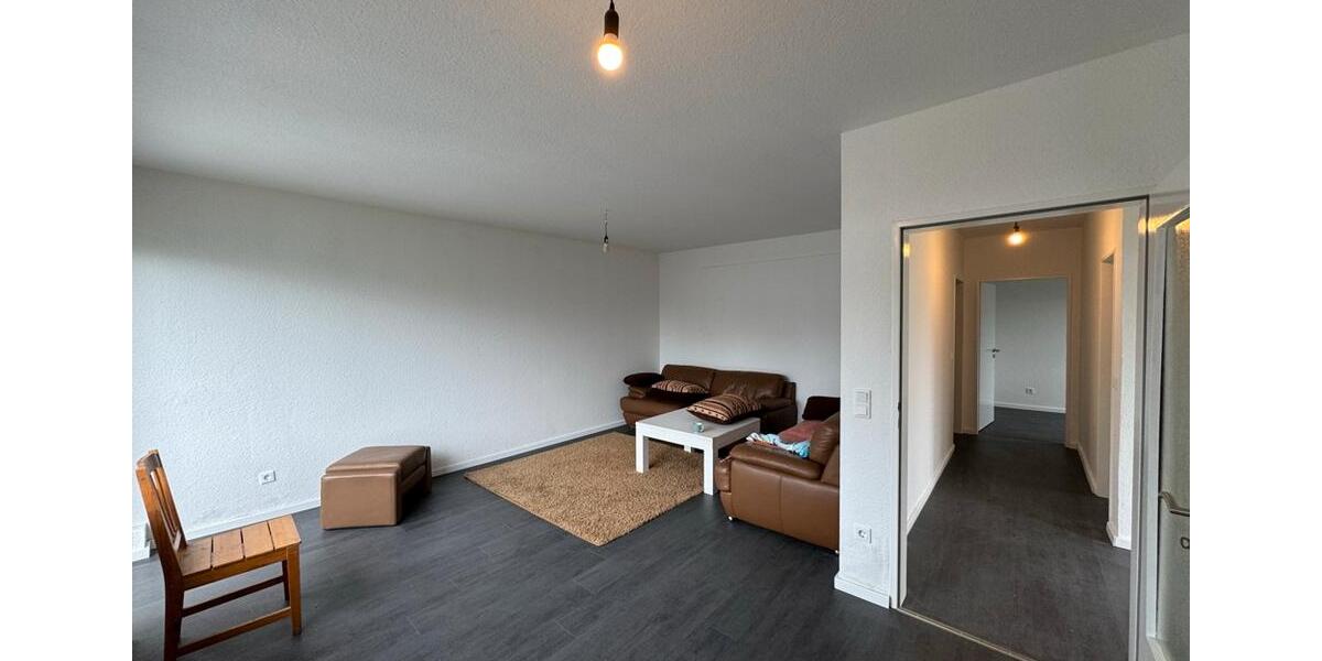 Von innen und von außen frisch renovierter Gewerbestandort – Ideale Anbindung zimmer