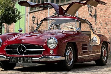 Mercedes-Benz 300 3.600 km 1.590.000 € Gütersloh 33335