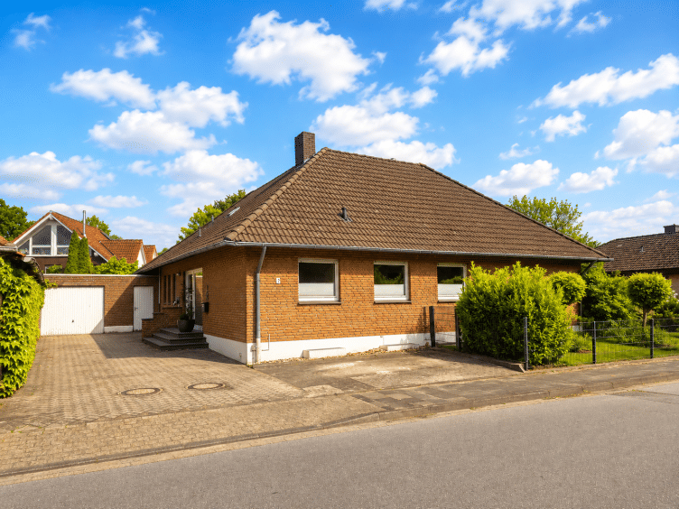 Bungalow Versmold - 5 Zimmer, 157 m&sup2;, 379.000&euro; | Angebot:26918151