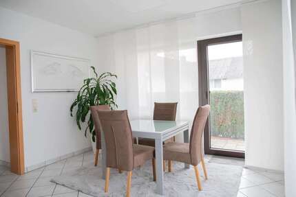 Haus zum Mieten in Schleiden 800 € 123 m²