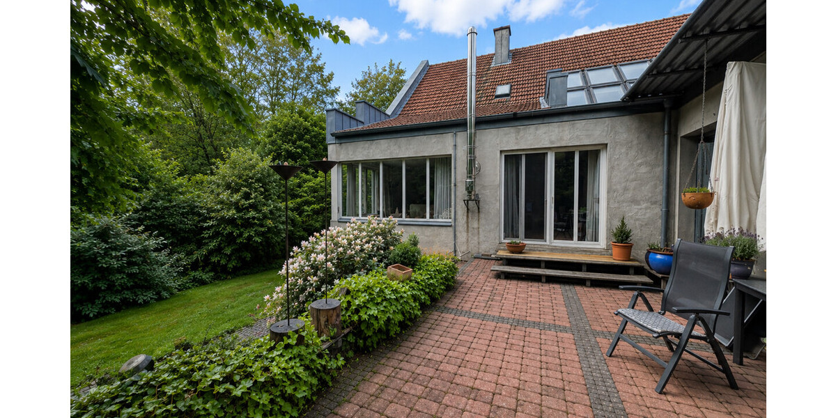 Charakterimmobilie mit Einliegerwohnung auf außergewöhnlichem Naturgrundstück - Zweifamilienhaus Hüllhorst | Angebot:26948462