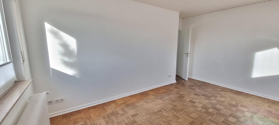 Dachgeschoßwohnung Bielefeld Brackwede - 3 Zimmer, 75 m&sup2;, 600&euro; | Angebot:26337245