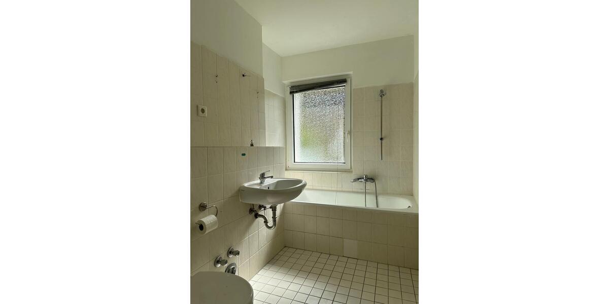 Erdgeschoßwohnung Detmold - 4 Zimmer, 76 m&sup2;, 550&euro; | Angebot:26615956