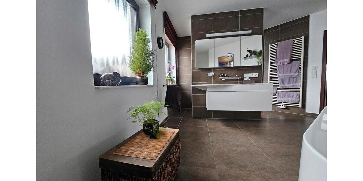 Einfamilienhaus Hüllhorst - 6 Zimmer, 193 m&sup2;, 570.000&euro; | Angebot:27141146