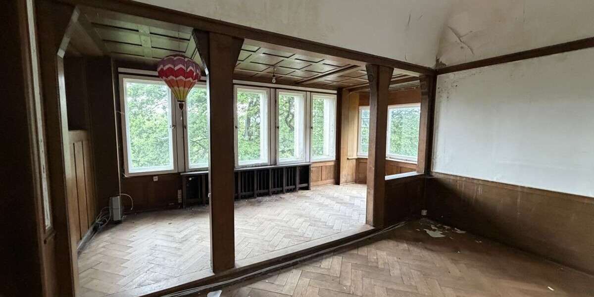 Denkmalgeschützte Fabrikantenvilla an der Weser Parkgrundstück mit drei zusätzlichen Bauplätzen - Villa Vlotho | Angebot:27254373