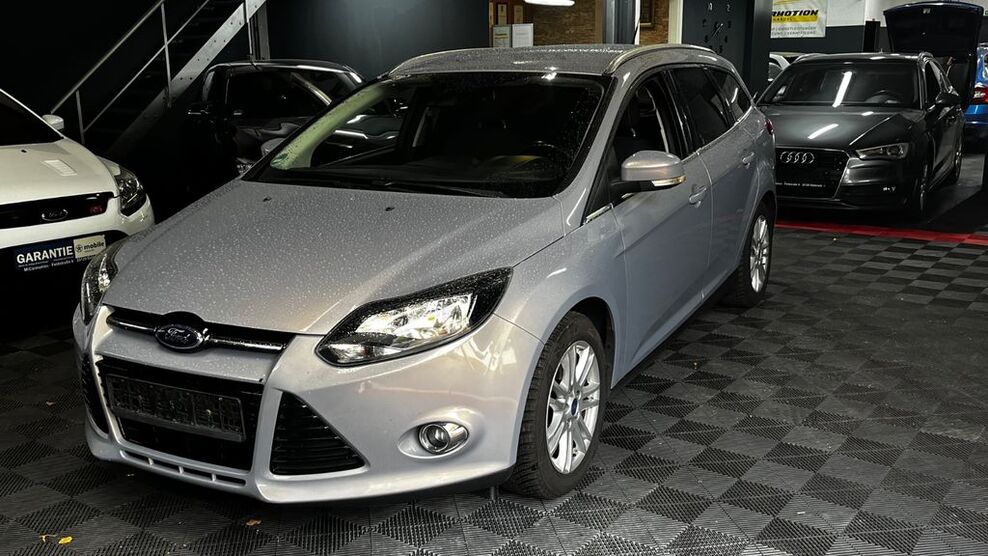 Ford Focus 185.600 km 4.990 € Delbrück 33129