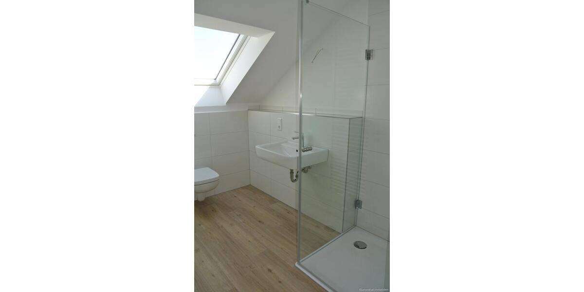 Dachgeschoßwohnung Bielefeld Jöllenbeck - 2 Zimmer, 61 m&sup2;, 695&euro; | Angebot:26252923