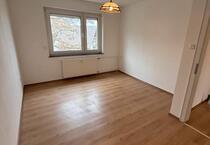 2 Zimmer Wohnung **Renoviert** zu vermieten zimmer