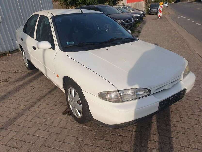 Ford Mondeo 127.000 km 849 € Melle 49324