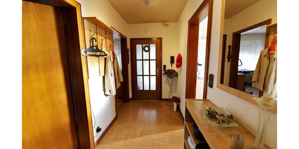 Einfamilienhaus Lage Kachtenhausen - 5 Zimmer, 99 m&sup2;, 180.000&euro; | Angebot:25776536