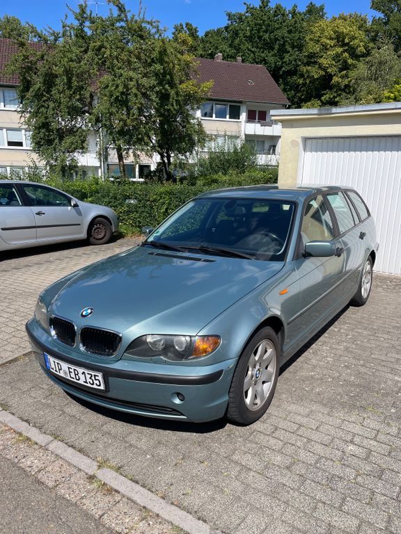 318