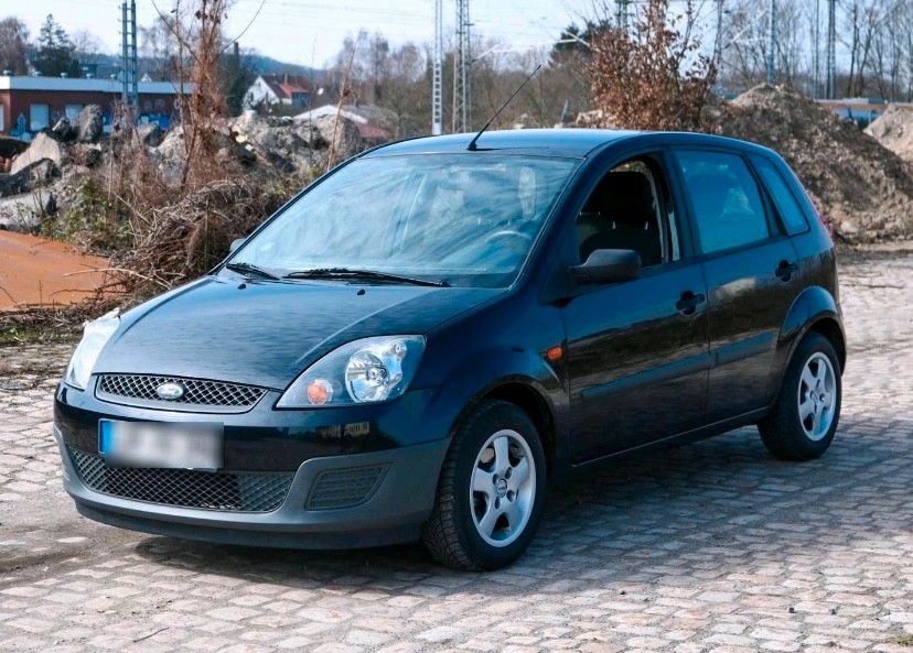 Ford Fiesta 172.000 km 3.000 &euro; Detmold 32756