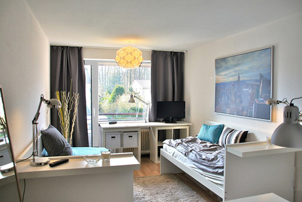Helles möbliertes Apartment mit Balkon für Studenten
