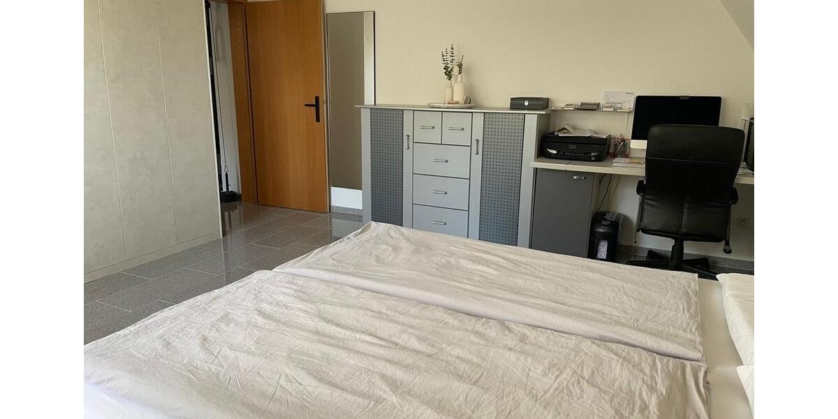 Etagenwohnung Herford - 4 Zimmer, 120 m&sup2;, 960&euro; | Angebot:26397826
