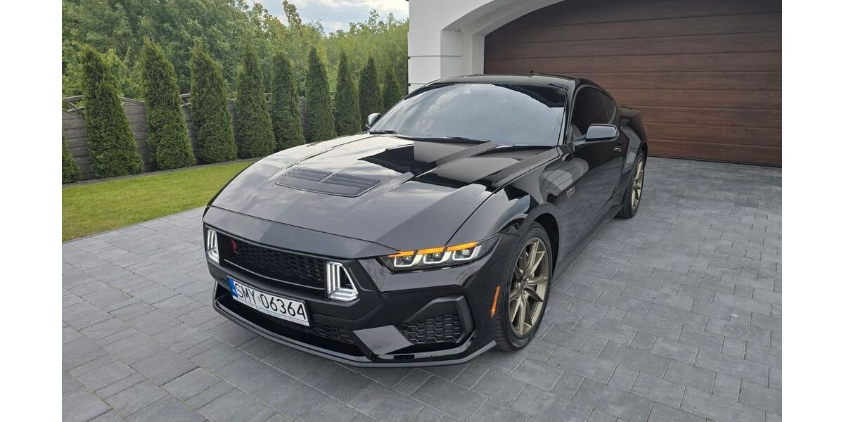 Ford Mustang 16.000 km 54.000 &euro; Gütersloh 33334