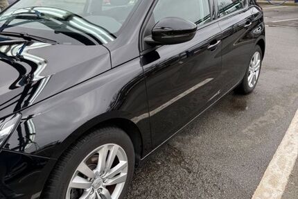 Peugeot 308 114.000 km 7.700 &euro; Bielefeld 33719