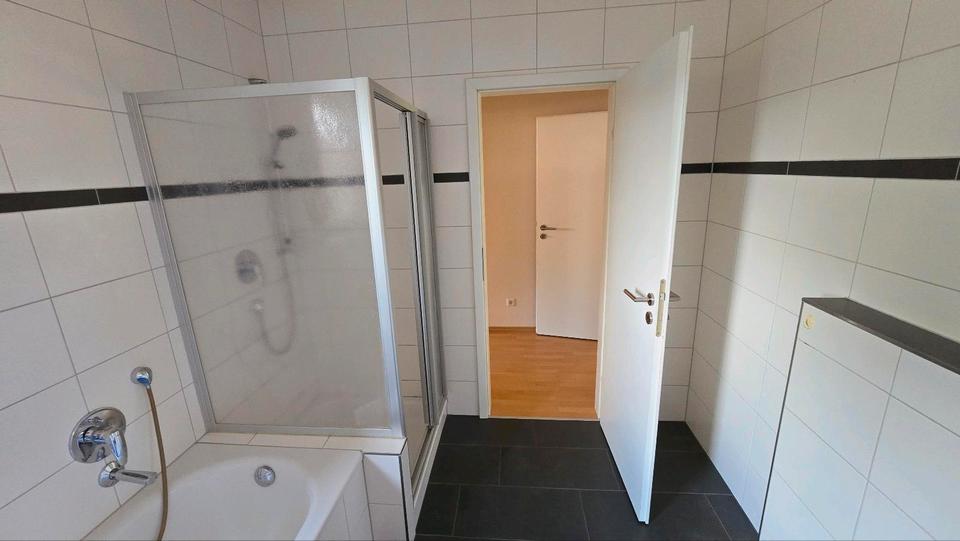 Etagenwohnung Gütersloh - 3 Zimmer, 117 m&sup2;, 1.200&euro; | Angebot:26405998