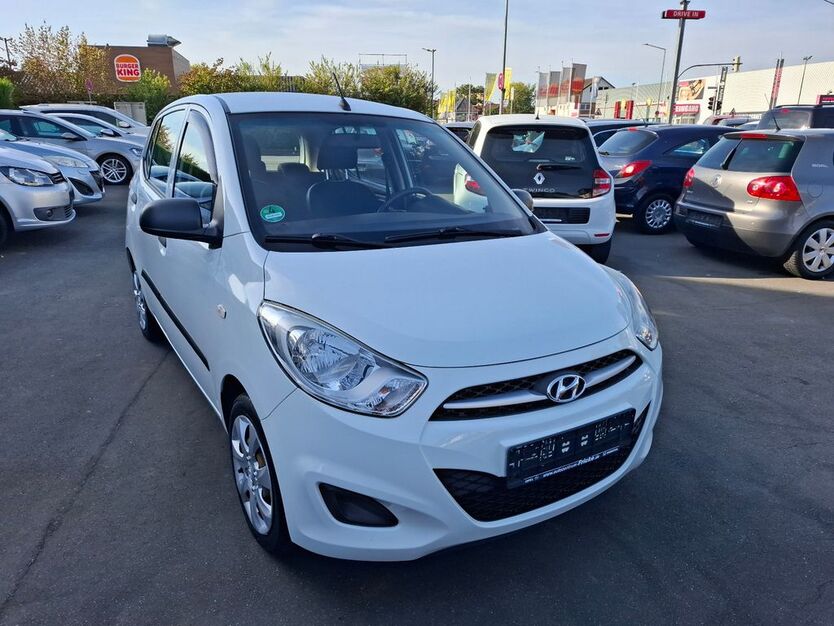 Hyundai i10 121.000 km 2.599 € Paderborn 33100