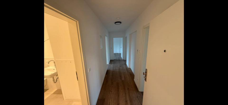 Etagenwohnung Bielefeld Schildesche - 4 Zimmer, 72 m&sup2;, 1.200&euro; | Angebot:25646296