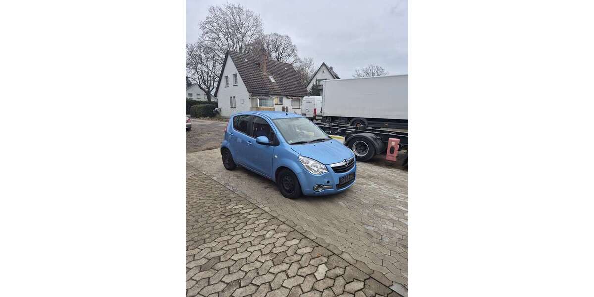 Opel Agila 96.750 km 2.700 € Lage 32791
