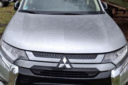 Mitsubishi Plug-in Hybrid Outlander 70.000 km 17.600 &euro; Gütersloh 33334