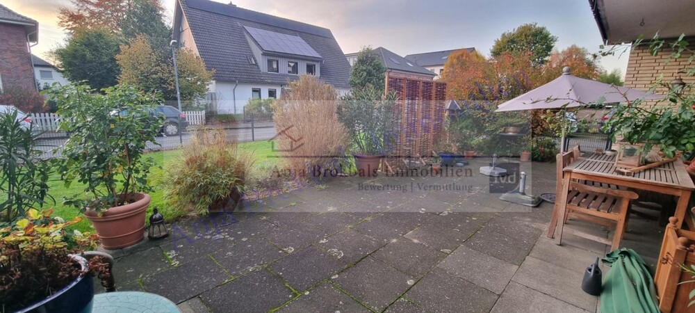 Viel Raum für 1 bis 3 Familien oder wohnen und vermieten! - Zweifamilienhaus Gütersloh Avenwedde | Angebot:23607385