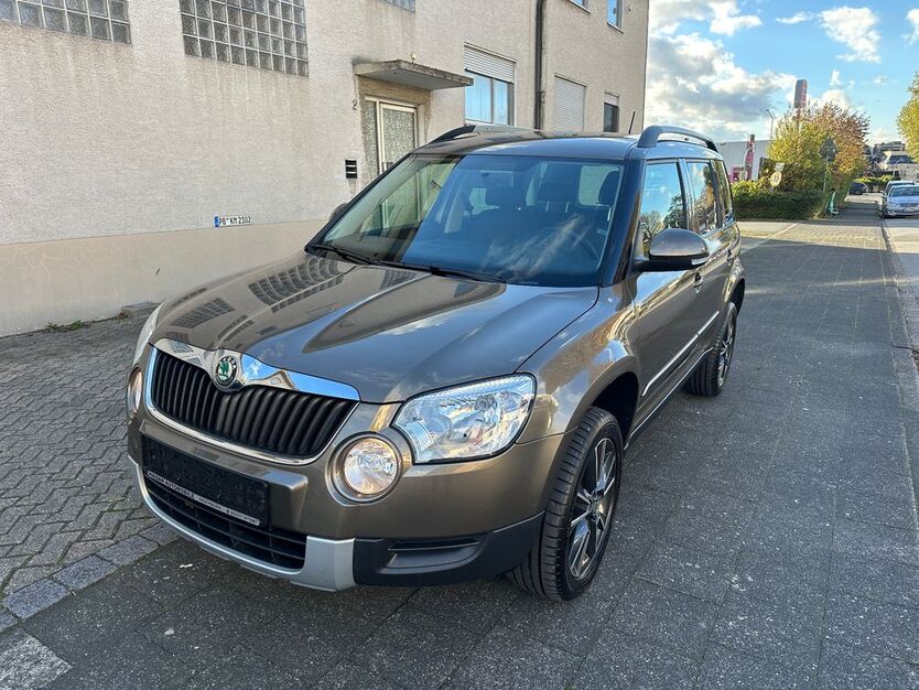 Skoda Yeti 89.000 km 7.399 € Paderborn 33100