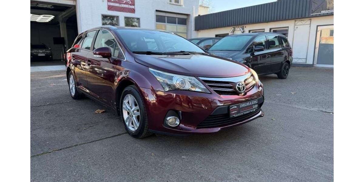 Toyota Avensis 109.000 km 12.250 &euro; Lage 32791