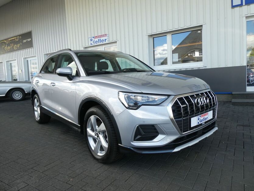 Audi Q3 2.528 km 39.900 € Paderborn 33106