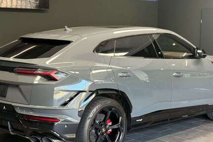 Lamborghini Urus 18.600 km 275.800 € Bielefeld 33647