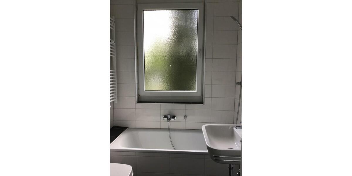 Gut geschnittene 2,5-Zimmer-Wohnung mit Balkon 2 zimmer